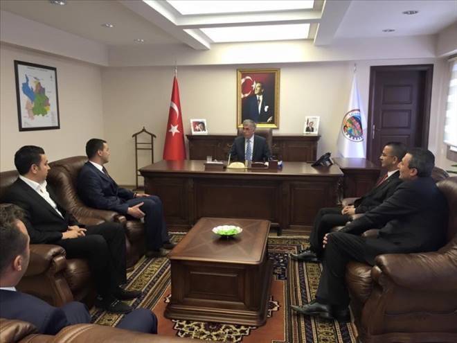 MHP heyeti Vali Ataklıyı ziyaret etti