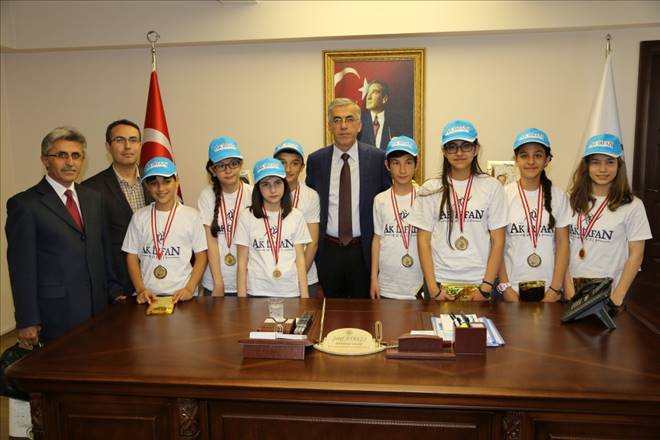Özel okullar bilim şampiyonasında Aksarayı temsil ettiler