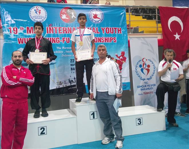 Aksaray Anadolu Lisesi Öğrencisi Yılmaz Balkan Şampiyonu