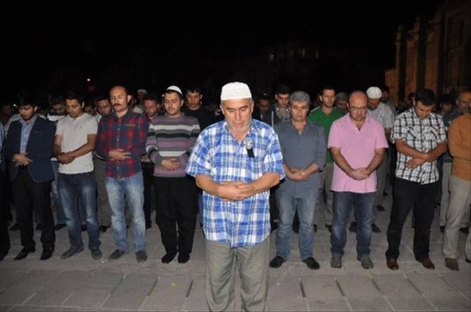 Aksaray´da Uygur Türkleri İçin Gıyabi Cenaze Namazı