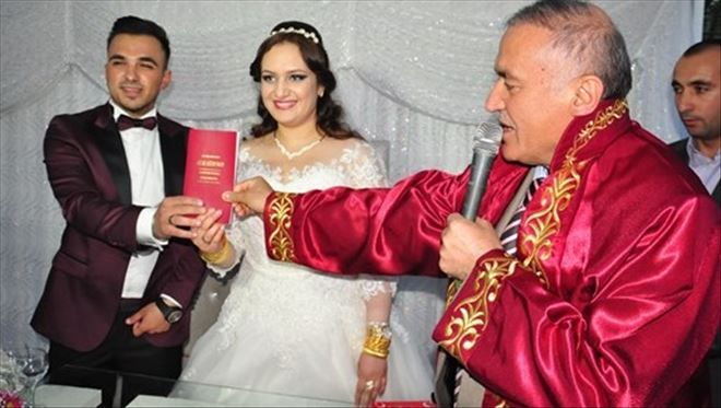Demircier ve Aydın Ailelerinin Muhteşem Düğünü Ortaköy´e Damgasını vurdu