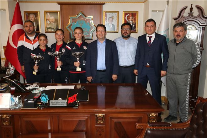 Aksaray Belediyespor Bayan Hentbol Altyapı Takımı Aksaray şampiyonu oldu