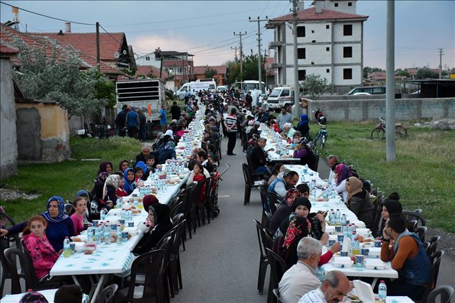 Aksaray Belediyesi Geleneksel Mahalle İftarlarına Devam Ediyor