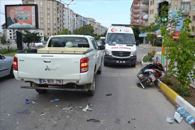 Aksaray Atatürk Bulvarında Kaza; 1 Kişi Yaralandı