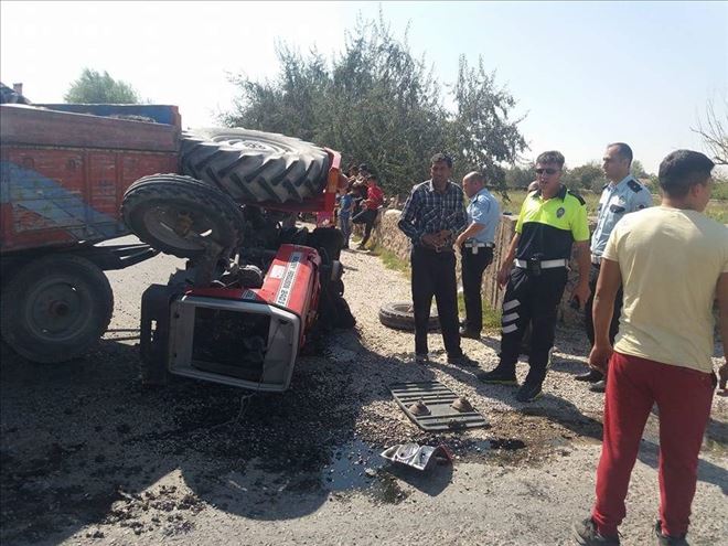 Traktör İle Otomobil Çarpıştı;3 Kişi Yaralandı
