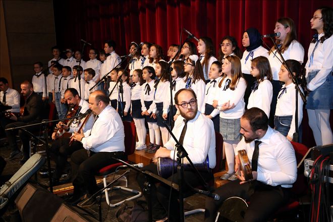 Aksaray Belediyesi Çocuk Korosu´ndan Nostaljik Müzik Dinletisi