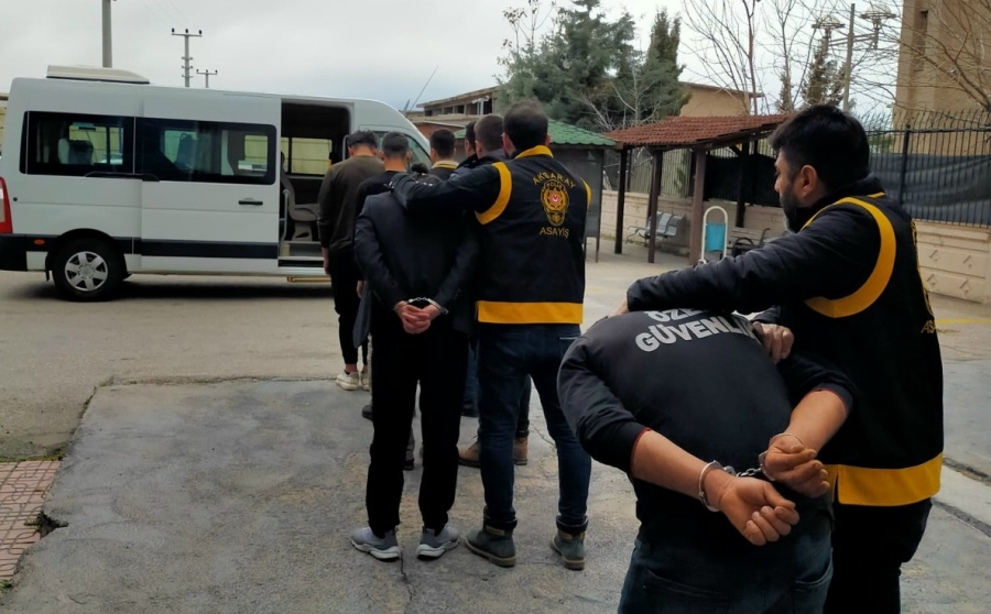 Şereflikoçhisar’dan Gelip Aksaray’da Oto’dan Hırsızlık Yapan 5 Kişi Yakalandı